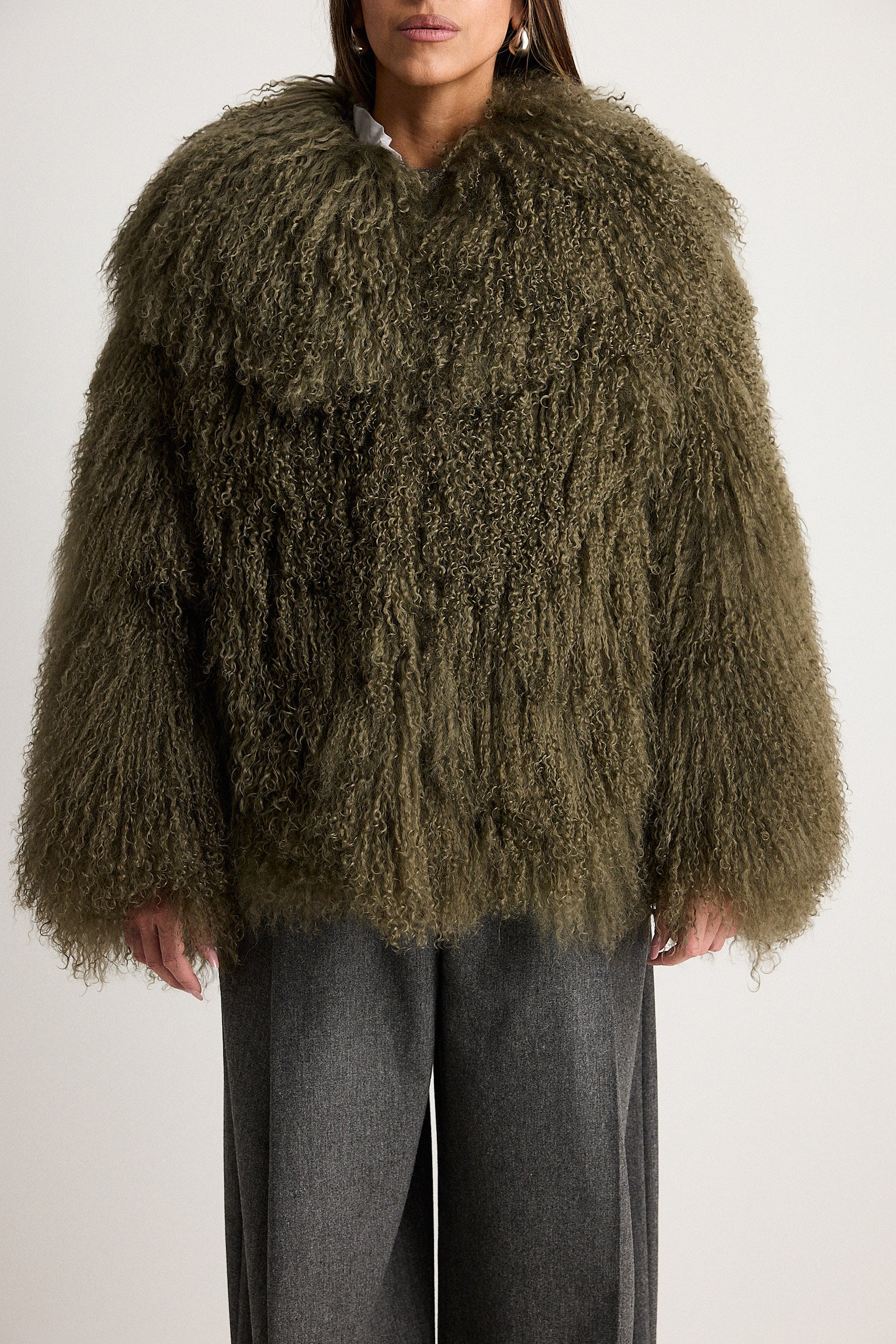Elsa Long Green - pelliccia da donna in Mongolian verde, dettaglio 10 | GIUMA Venezia