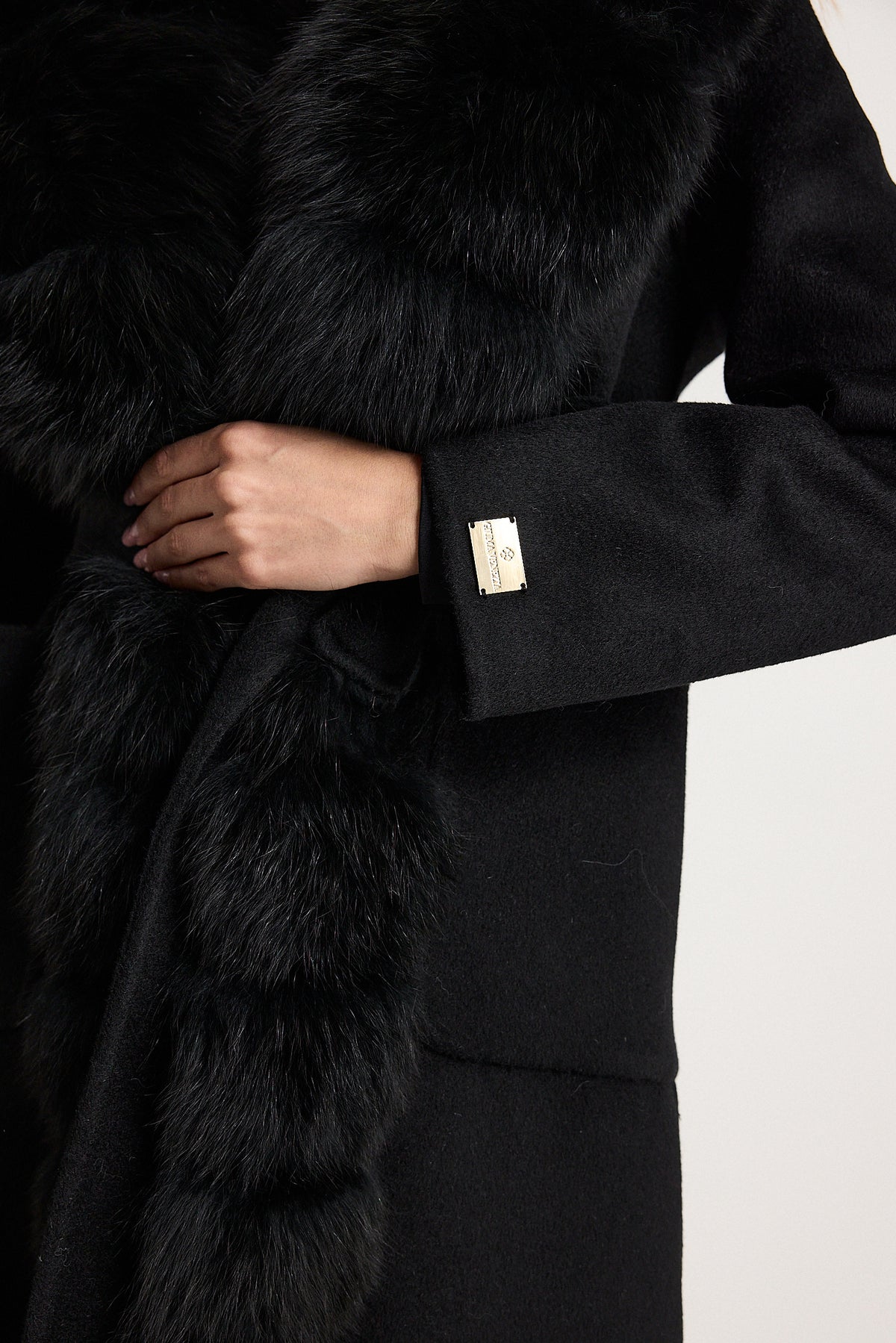 Janet Nero - cappotto da donna in lana e cachemire nero, dettaglio 6 | GIUMA Venezia