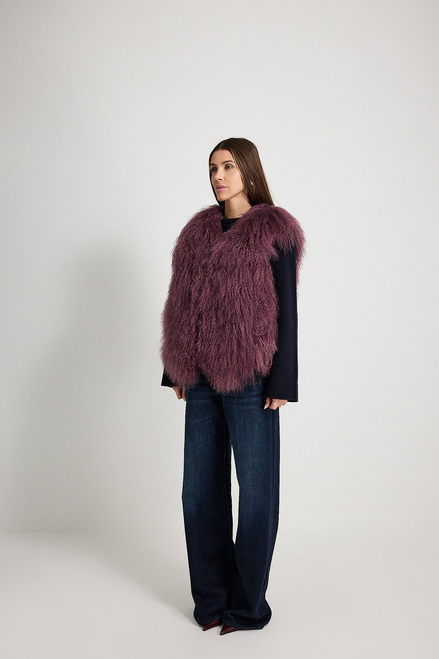 Vera Burgundy - smanicato da donna in pelliccia Mongolia bordeaux, dettaglio 4 | GIUMA Venezia