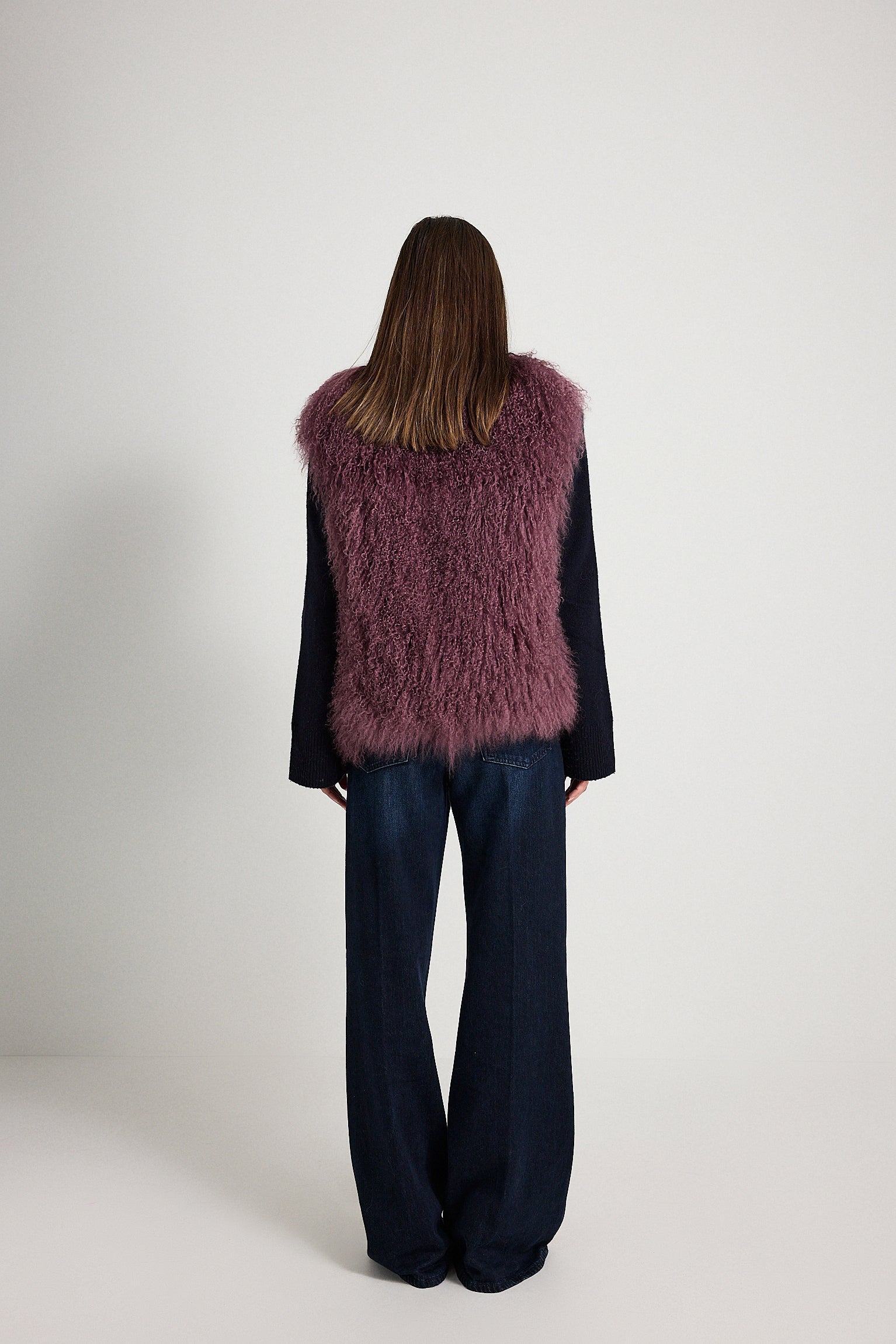 Vera Burgundy - smanicato da donna in pelliccia Mongolia bordeaux, dettaglio 5 | GIUMA Venezia