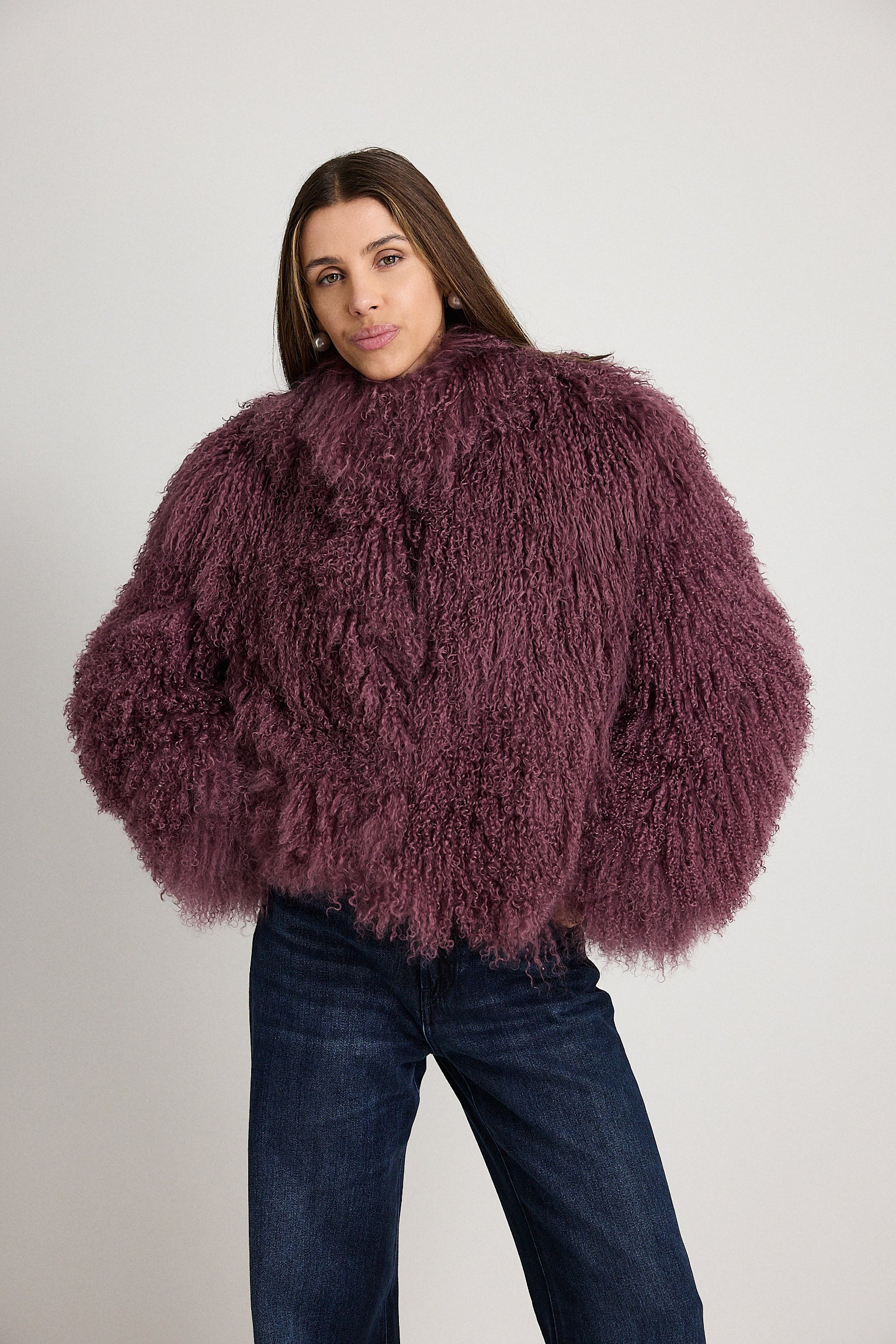 Esme Burgundy - pelliccia da donna in Mongolian bordeaux, dettaglio 8 | GIUMA Venezia