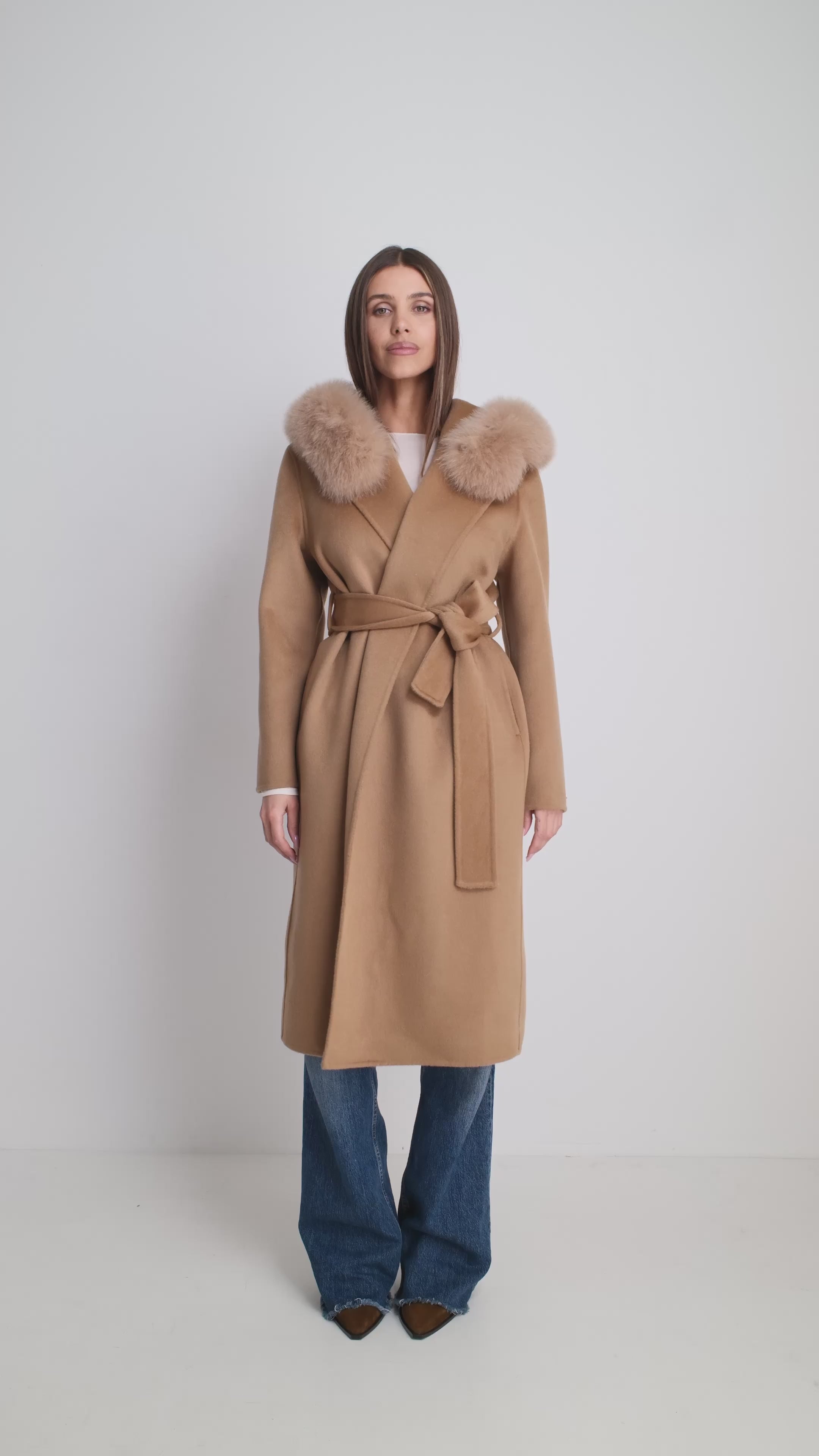 AGATHA LONG CAMMELLO